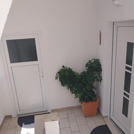 Apartmani Bonavia Jelsa  Ngoại thất bức ảnh