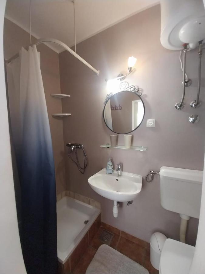 Apartmani Bonavia Jelsa  Ngoại thất bức ảnh