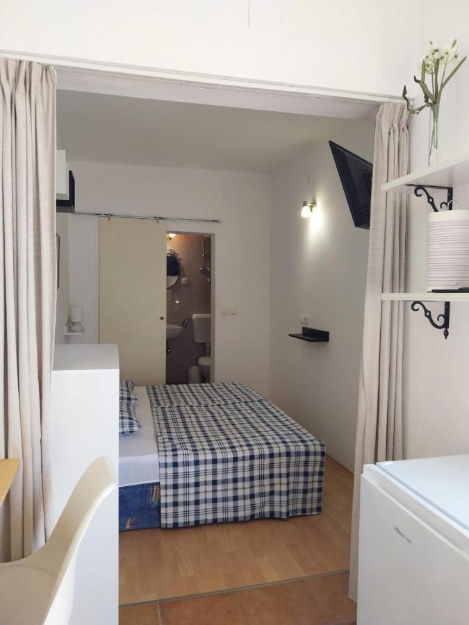 Apartmani Bonavia Jelsa  Ngoại thất bức ảnh